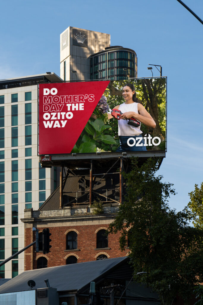 scooter ozito billboard kv